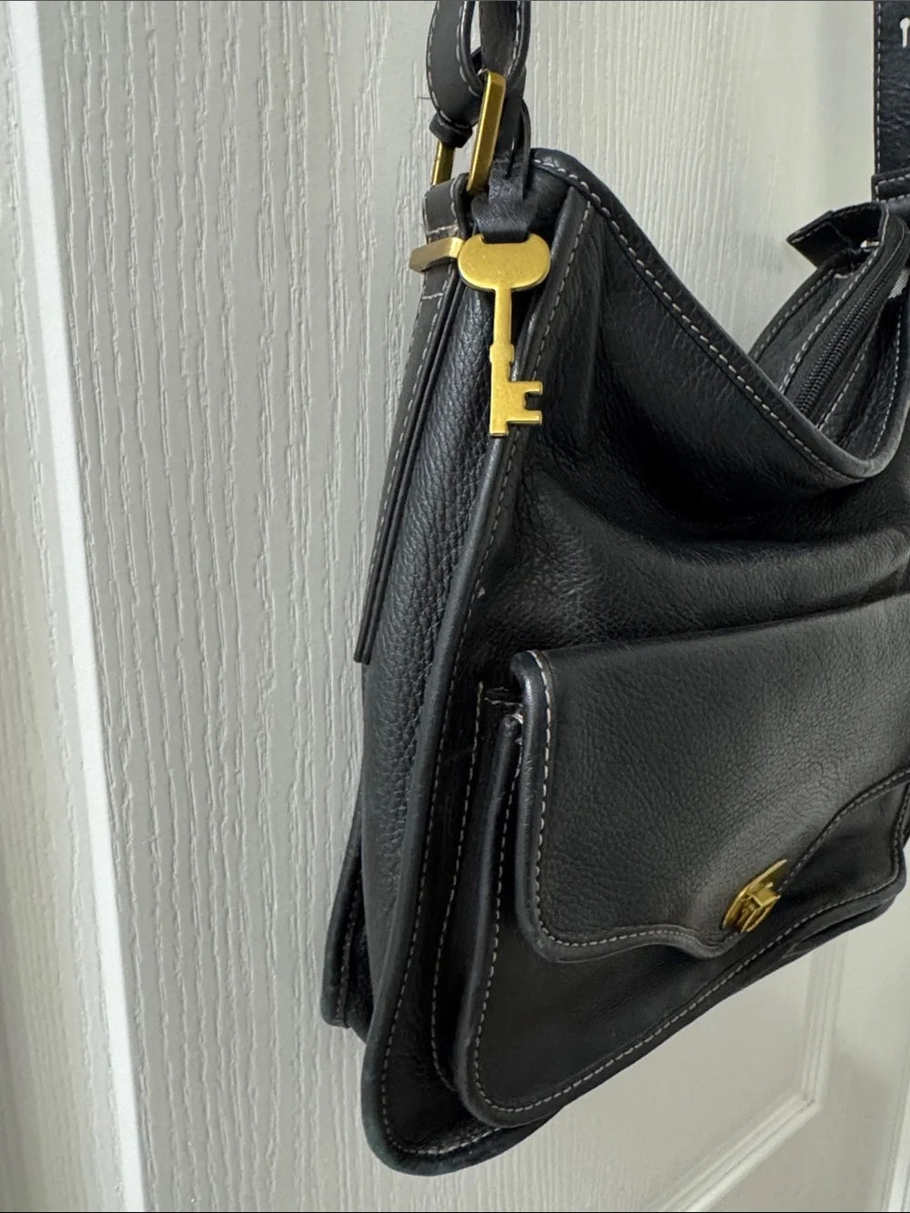 FOSSIL Large Heritage Black Leather Hobo Bag, Dark Gold Hardware